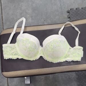 VS Dream Angels White and Green Sparkly Lace Bra